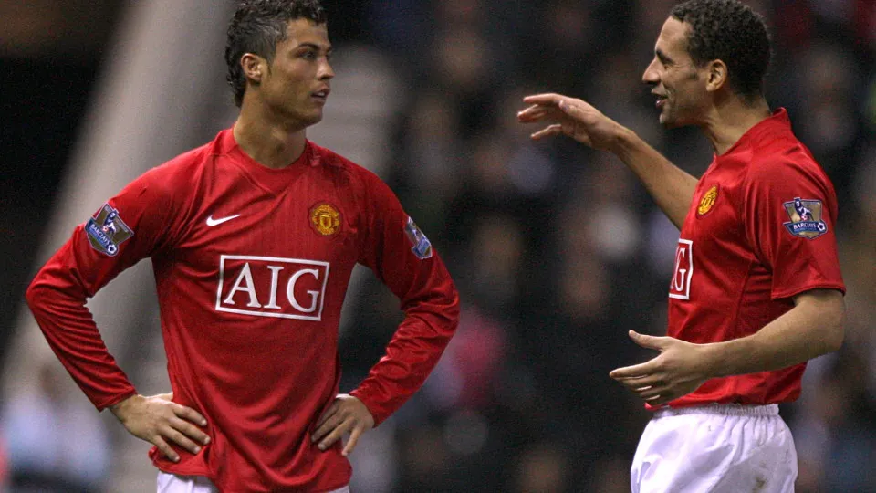 CR7 'teme' Rio Ferdinand e até lhe dá alcunha: "Não posso falar muito..."
