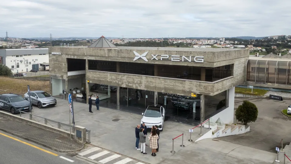 Xpeng abre novo concessionário em Leiria