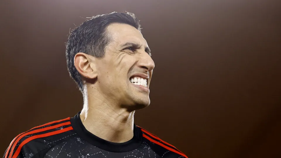 Di María reage após lesão (e vitória) no Mónaco: "Mais uma pedra..."