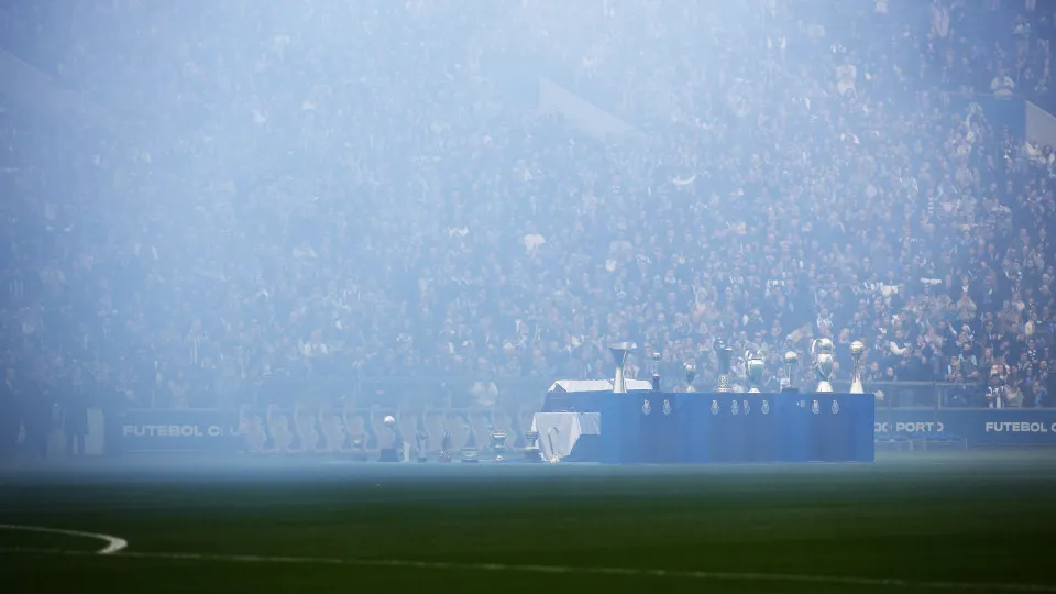 Último adeus de Pinto da Costa contou com muita emoção no Dragão