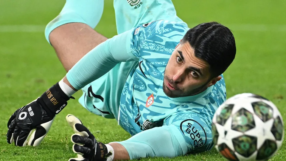 Rui Silva após Dortmund-Sporting: "Acontece sempre alguma coisa..."
