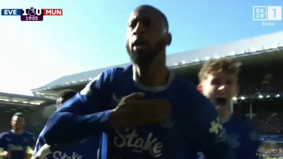 O golo de Beto que deixou o Manchester United (e Amorim) a perder