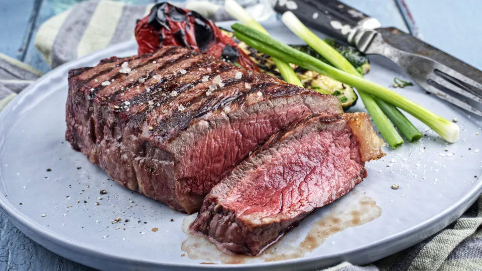O 'segredo' de Jamie Oliver para fazer um bife que se 'derrete' na boca