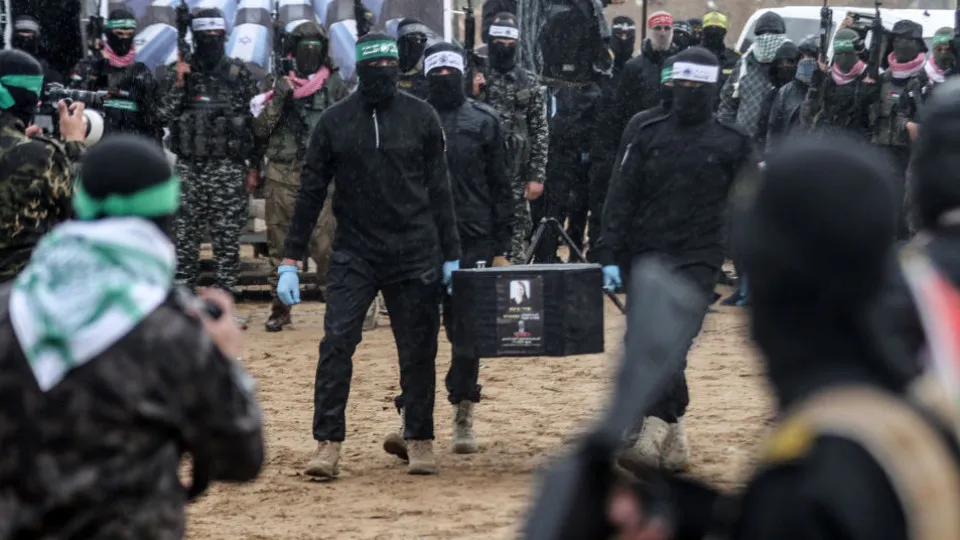 Hamas confirma que libertação de reféns "começa segunda-feira de manhã"