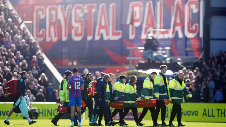 A mensagem do jogador do Crystal Palace após sofrer entrada 'assassina'