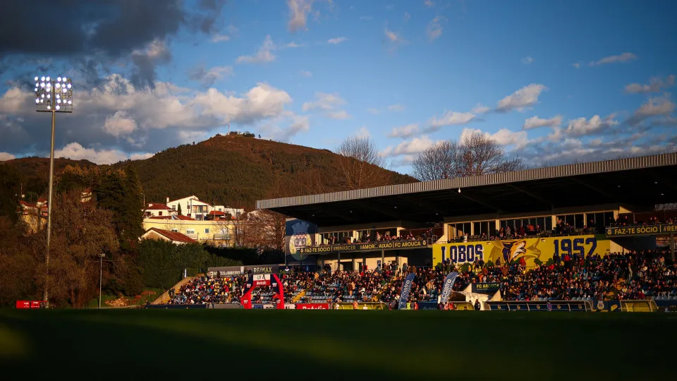 AROUCA, PORTUGAL - MARCH 01: General view inside the stadium prior to the Liga Portugal Betclic match between FC Arouca and FC Porto at Estadio Municipal de Arouca on March 01, 2025 in Arouca, Portugal. (Photo by Diogo Cardoso/Getty Images)
