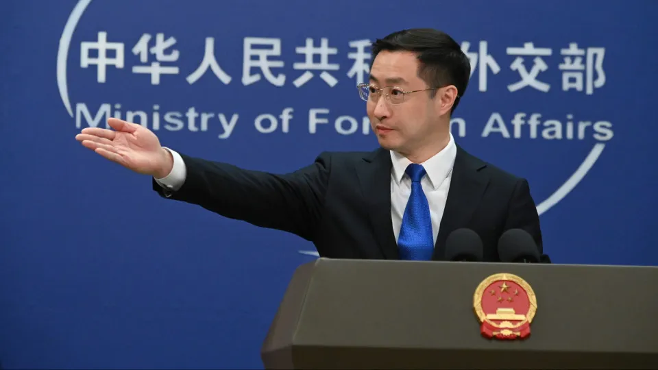 China diz que "força não trará paz" após ataque israelita no Qatar