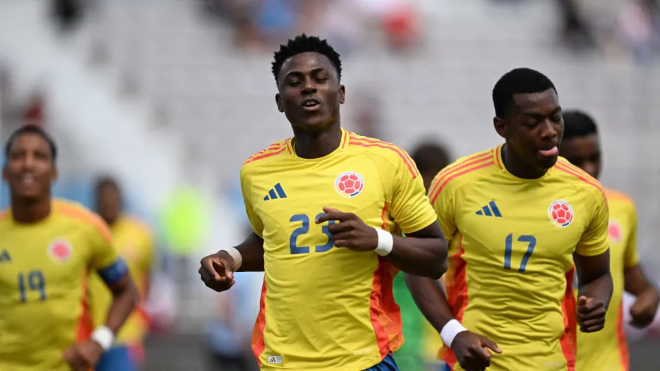 FC Porto disputa a nova 'pérola' colombiana com Barcelona e Newcastle