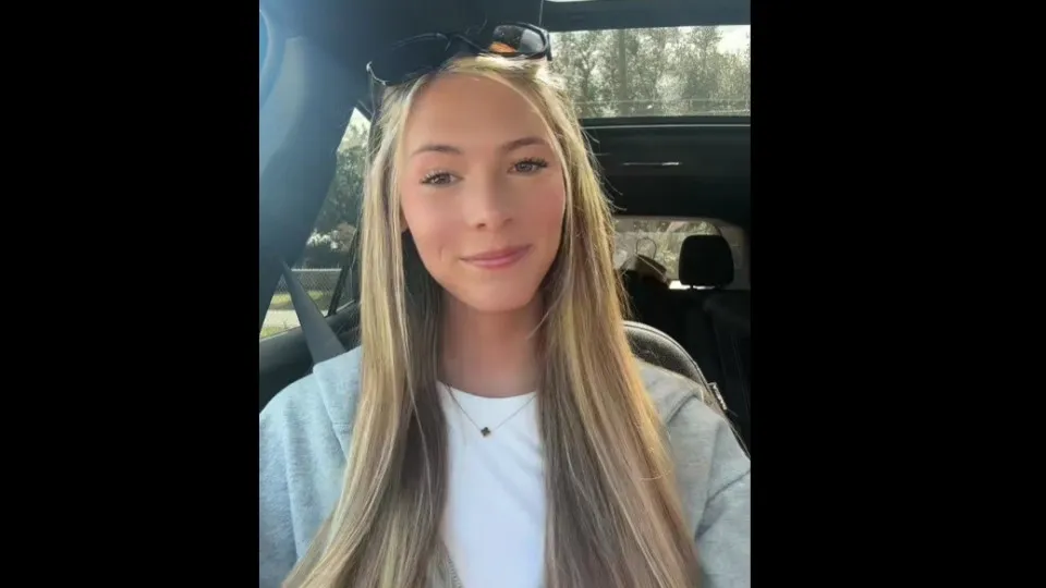 Mulher revela como descobriu traição do namorado ao sentar-se no carro