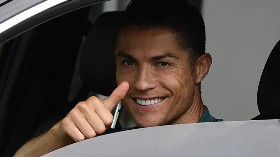Porsche de Cristiano Ronaldo vendido a metade do preço