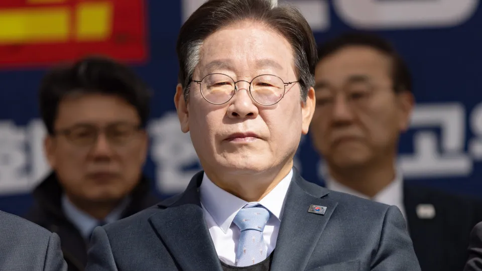 Presidente sul-coreano revela plano para desnuclearizar Coreia do Norte