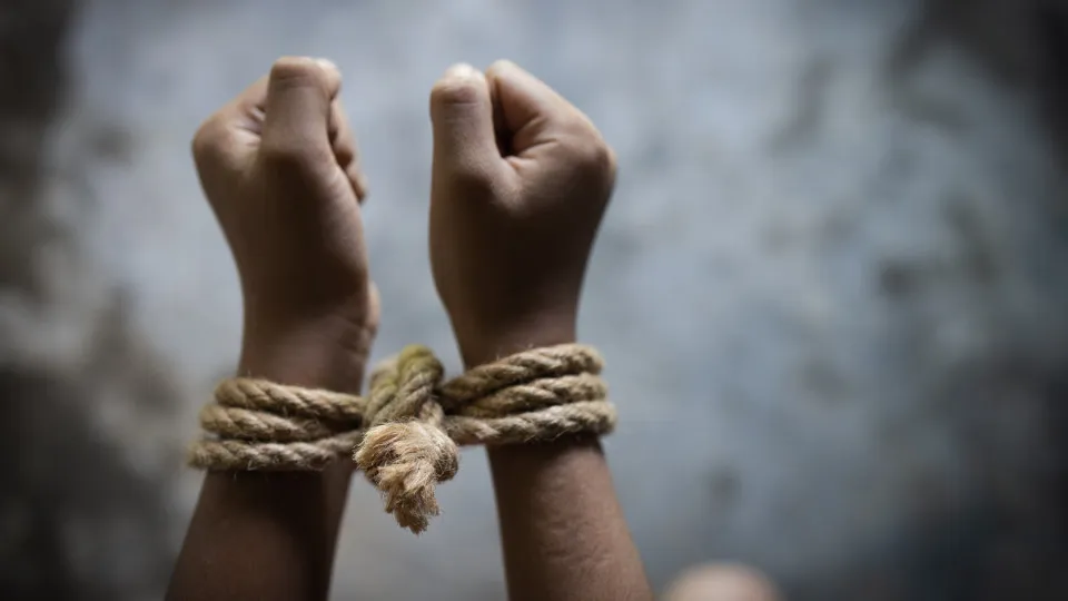 Governo reforça empenho na prevenção e combate do tráfico de seres humanos
