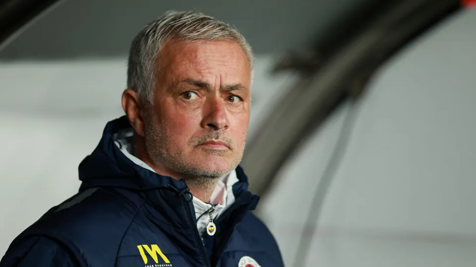 ISTANBUL, TURKEY - APRIL 2: Head coach Jose Mourinho of Fenerbahce looks on during the Turkish Super League match between Fenerbahce and Galatasaray at Ulker Sukru Saracoglu Stadium on April 2, 2025 in Istanbul, Turkey.  (Photo by Ahmad Mora/Getty Images)