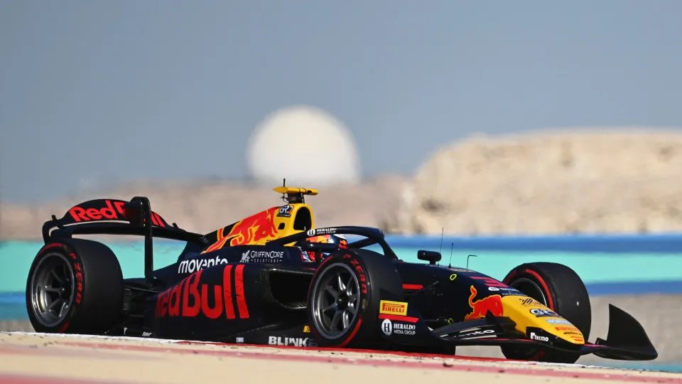 Fórmula 2 e 3 já usam combustível 100% sintético. Segue-se a F1