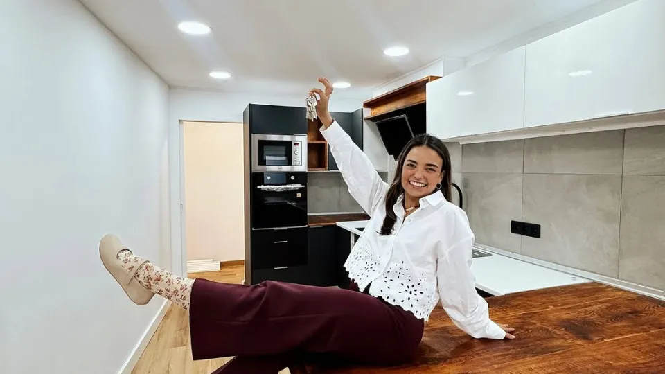 "Não há forma fácil de contar. A casa que comprámos não está habitável"