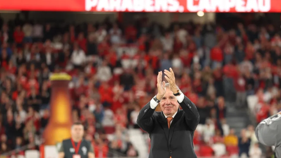 Rui Costa anuncia lista da candidatura e faz regressar lenda ao Benfica