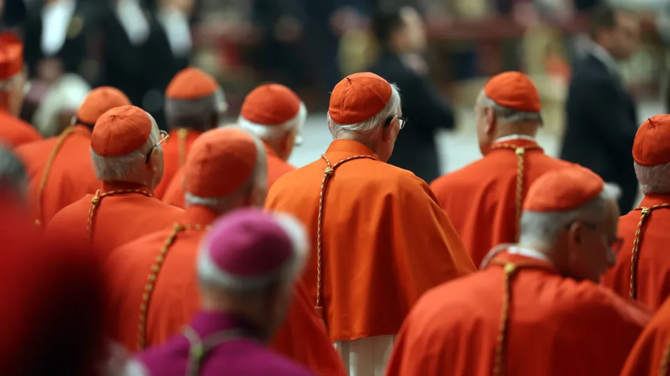 Quanto se ganha no Vaticano? São estes os salários dos cardeais