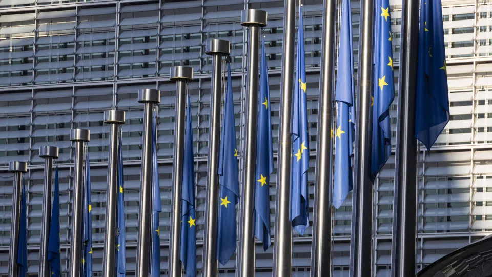 Inovações ucranianas testadas em batalha geram parceria de Defesa com UE