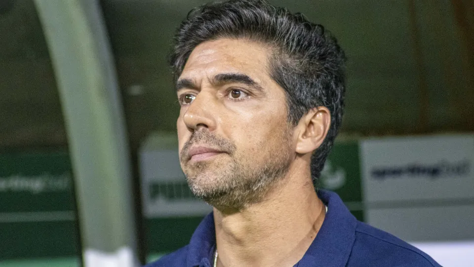 SAO PAULO, BRAZIL - FEBRUARY 6: Head Coach of Palmeiras, Abel Ferreira looks on from dugout before the Campeonato Paulista A1 football match between Palmeiras and Corinthians at Allianz Parque on February 6, 2025 in Sao Paulo, Brazil. (Photo by Victor Azn