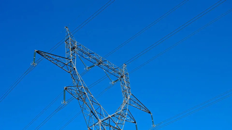 Península Ibérica insta França a fixar prazo para interligações elétricas