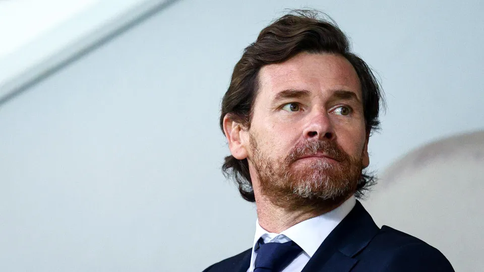 MOREIRA DE CONEGOS, PORTUGAL - NOVEMBER 24: Andre Villas-Boas, President of FC Porto during the Portuguese Cup match between Moreirense and FC Porto on November 24, 2024 in Moreira de Conegos, Portugal.  (Photo by Diogo Cardoso/Getty Images)
