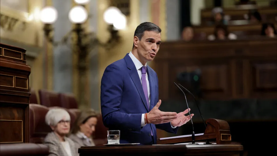 Sánchez elogia Keir Starmer por papel decisivo no acordo sobre Gibraltar 