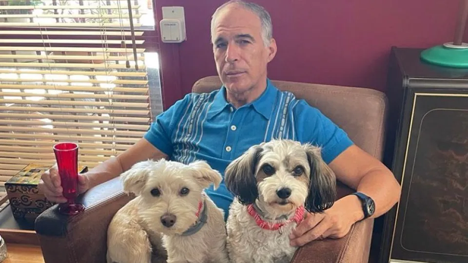 Rodrigo Guedes de Carvalho de luto. "Hoje não consigo escrever mais nada" - Notícias ao Minuto