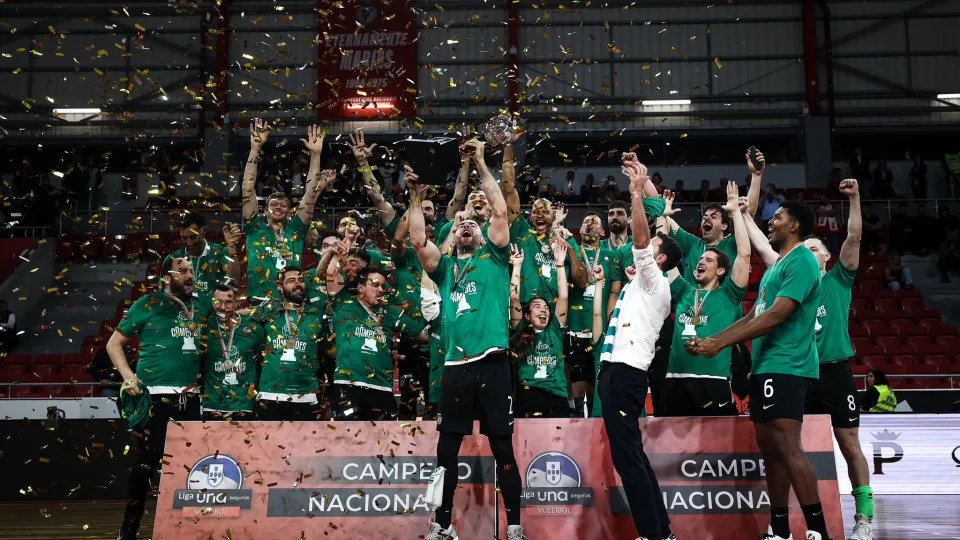 Sporting faz a festa na Luz frente ao Benfica e é campeão de voleibol