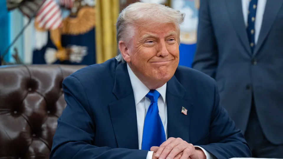 WASHINGTON, DC - MAY 5: President Donald Trump signs executive orders in the Oval Office of the White House on May 5, 2025 in Washington, DC. The orders were primarily health care related, including banning gain of function research. (Photo by Annabelle G