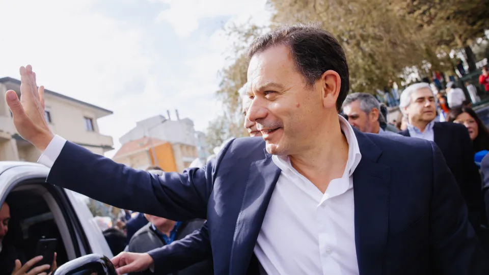 Pensionistas "confiam" no primeiro-ministro e não em "piropos"
