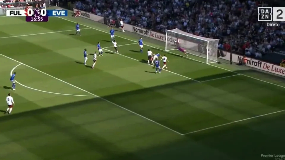 O golo que deixou Marco Silva a sorrir logo a abrir no Fulham-Everton