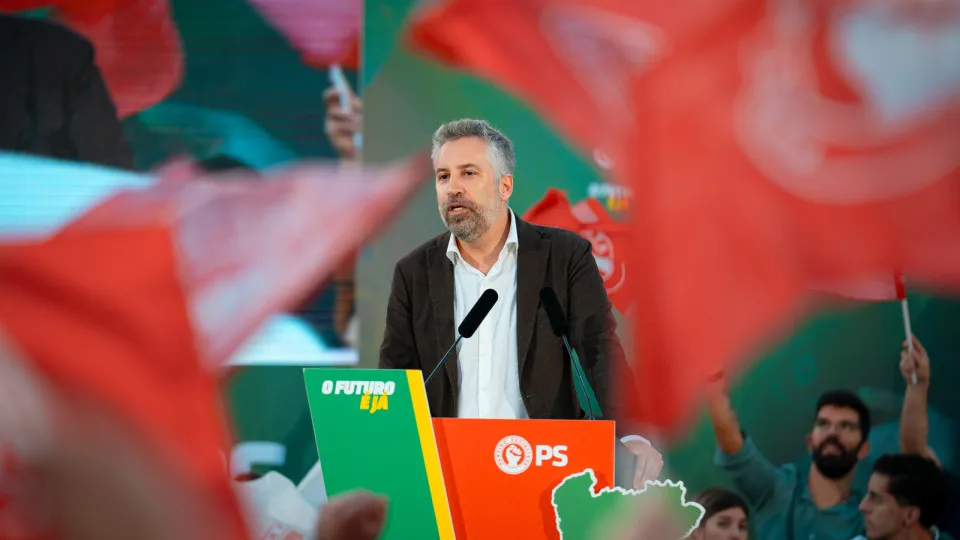 Pedro Nuno Santos espera que André Ventura "recupere rápido"
