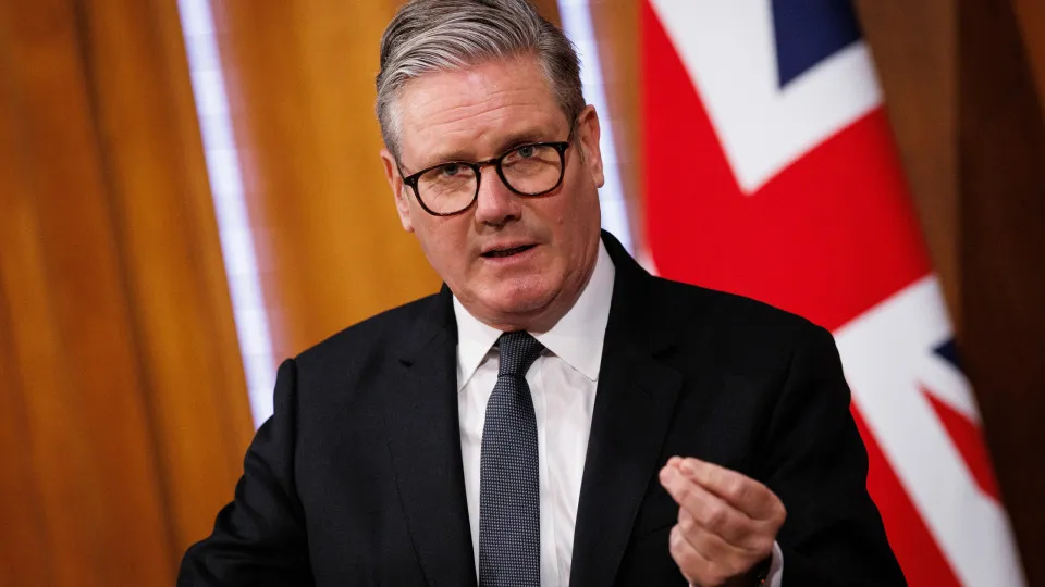 Primeiro-ministro britânico anuncia medidas para reduzir imigração