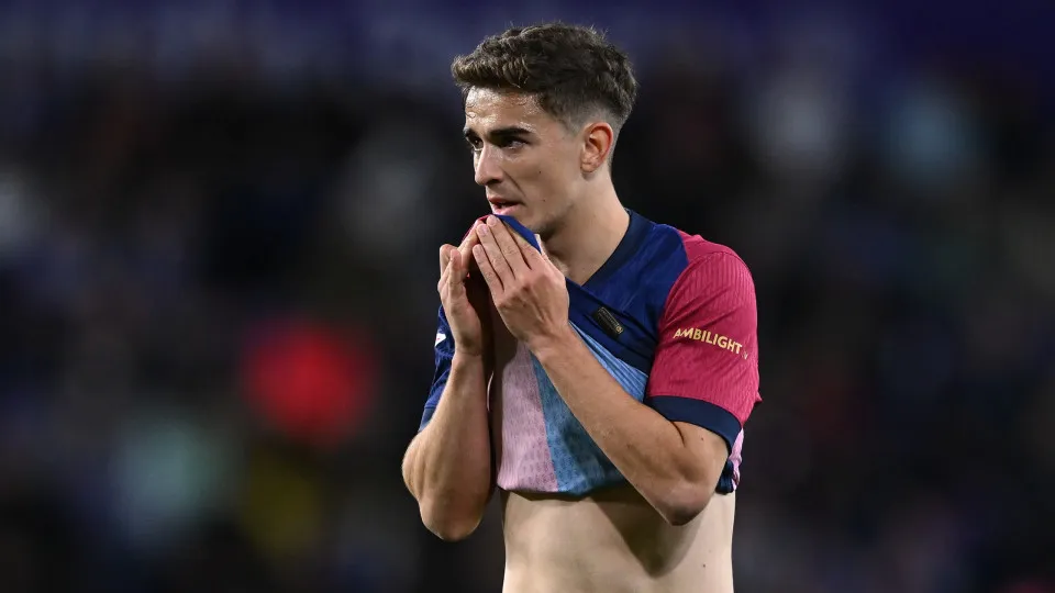 VALLADOLID, SPAIN - MAY 03: Gavi of FC Barcelona looks on during the LaLiga match between Real Valladolid CF and FC Barcelona at Jose Zorrilla on May 03, 2025 in Valladolid, Spain. (Photo by Denis Doyle/Getty Images)