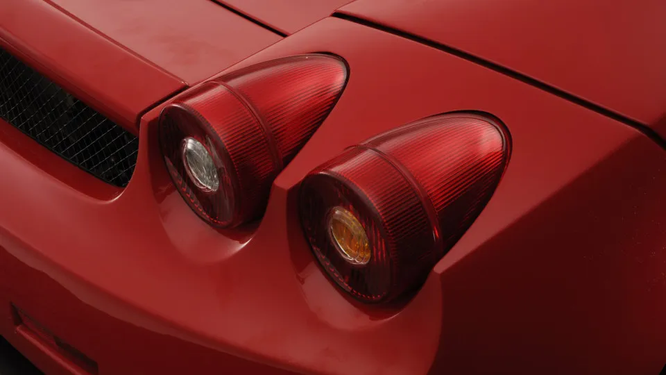 Incrível: Ferrari de 2004 leiloado no Reino Unido por... quase 3 milhões