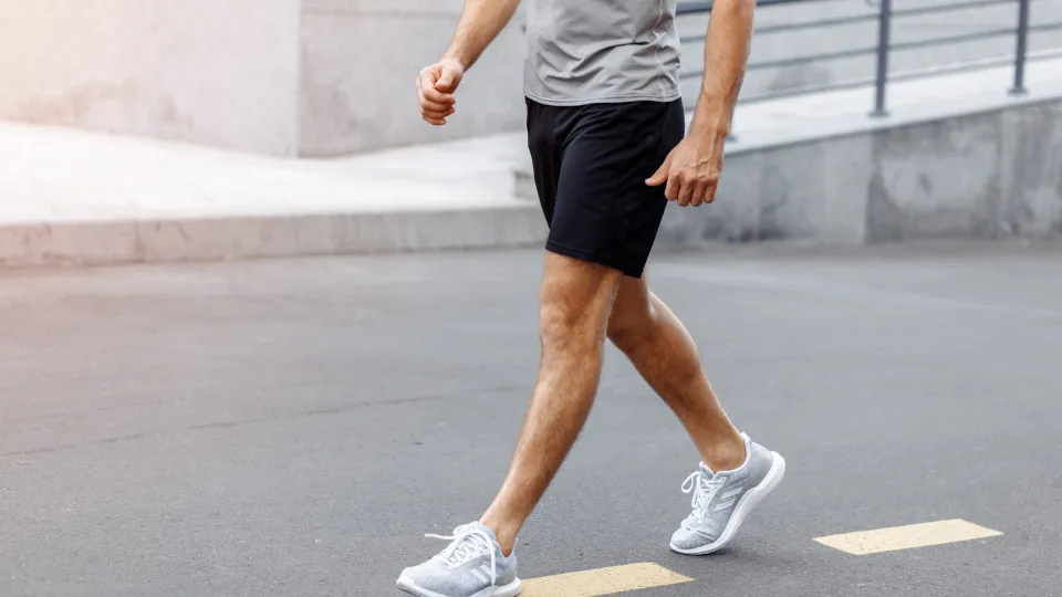 'Fart walks'? As caminhadas onde não prende nada podem ser benéficas