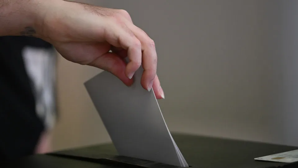 Mesa de Voto ; Votar ; Eleições Legislativas