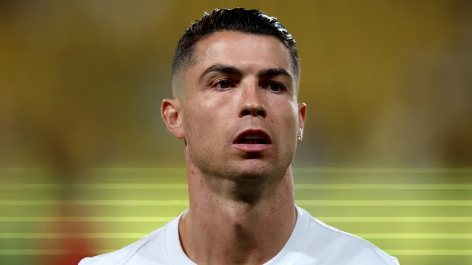 RIYADH, SAUDI ARABIA - MAY 07: Cristiano Ronaldo of Al Nassr looks on during the warm up prior to the Saudi Pro League match between Al Nassr and Al Ittihad at Al-Awwal Park on May 07, 2025 in Riyadh, Saudi Arabia. (Photo by Yasser Bakhsh/Getty Images) RIYADH, SAUDI ARABIA - MAY 07: Cristiano Ronaldo of Al Nassr looks on during the warm up prior to the Saudi Pro League match between Al Nassr and Al Ittihad at Al-Awwal Park on May 07, 2025 in Riyadh, Saudi Arabia. (Photo by Yasser Bakhsh/Getty Images)