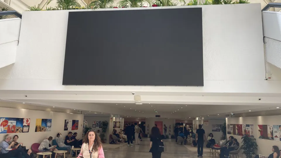 Apagão em França deixa Festival de Cannes (e 160 mil casas) às escuras