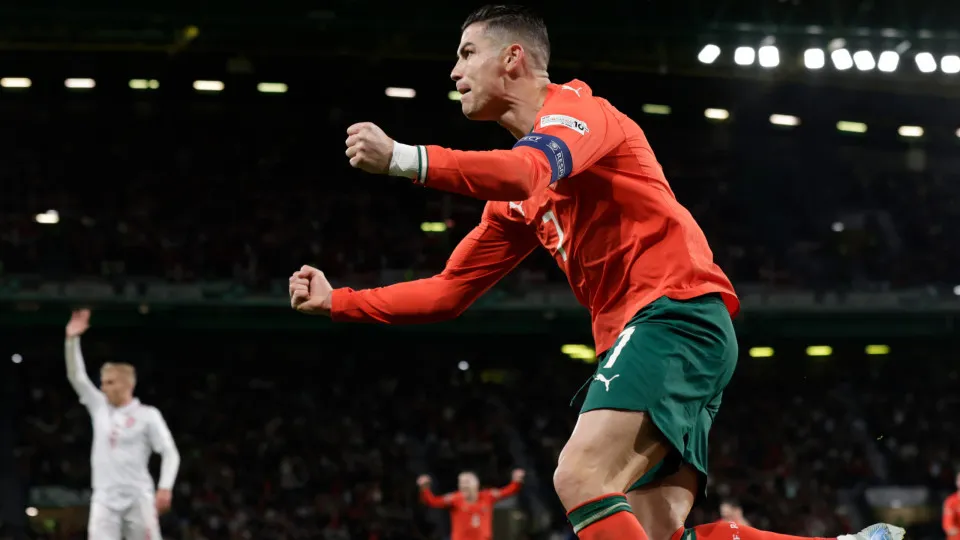 LISBON, PORTUGAL - MARCH 23: Cristiano Ronaldo of Portugal celebrates the third goal 2-1 during the  UEFA Nations league match between Portugal  v Denmark at the Estadio Jose Alvalade on March 23, 2025 in Lisbon Portugal (Photo by Eric Verhoeven/Soccrates