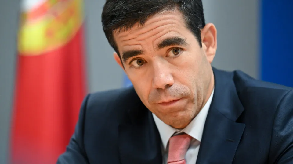 Lei de Estrangeiros. Governo 'facilita' regras do reagrupamento familiar