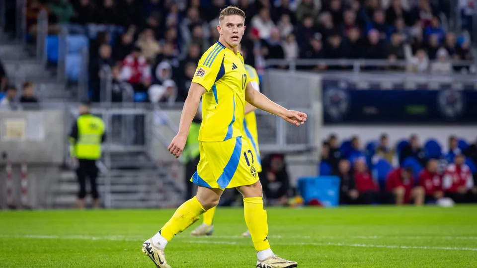 BRATISLAVA, SLOVAKIA - OCTOBER 11, 2024: Viktor Gyokeres of Sweden in action during the UEFA Nations League Group C1 match between Slovakia and Sweden at Tehelne Pole Narodny Futbalovy Stadion (NFS). (Photo credit should read Branislav Racko / GocherImage