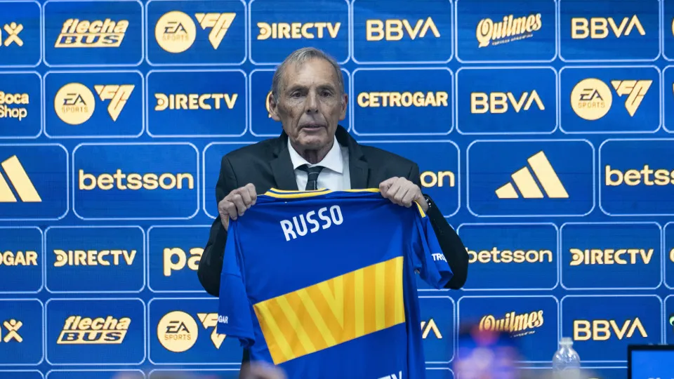 EZEIZA, ARGENTINA – JUNE 2: Miguel Angel Russo speaks at a press conference during the official presentation as the new head coach of Boca Juniors at Boca Predio on June 2, 2025, in Ezeiza, Argentina. (Photo by Sebastián Rodeiro/Getty Images)