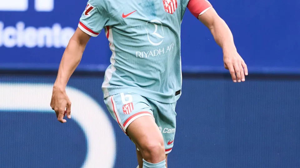 PAMPLONA, SPAIN - MAY 15: Jorge Resurreccion 'Koke' of Atletico de Madrid in action during the LaLiga match between CA Osasuna and Atletico de Madrid at Estadio El Sadar on May 15, 2025 in Pamplona, Spain. (Photo by Juan Manuel Serrano Arce/Getty Images)