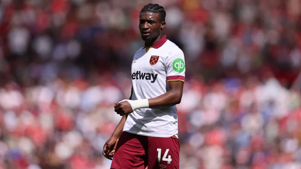 MANCHESTER, ENGLAND - MAY 11: Mohammed Kudus of West Ham United  during the Premier League match between Manchester United FC and West Ham United FC at Old Trafford on May 11, 2025 in Manchester, England. (Photo by Catherine Ivill - AMA/Getty Images)