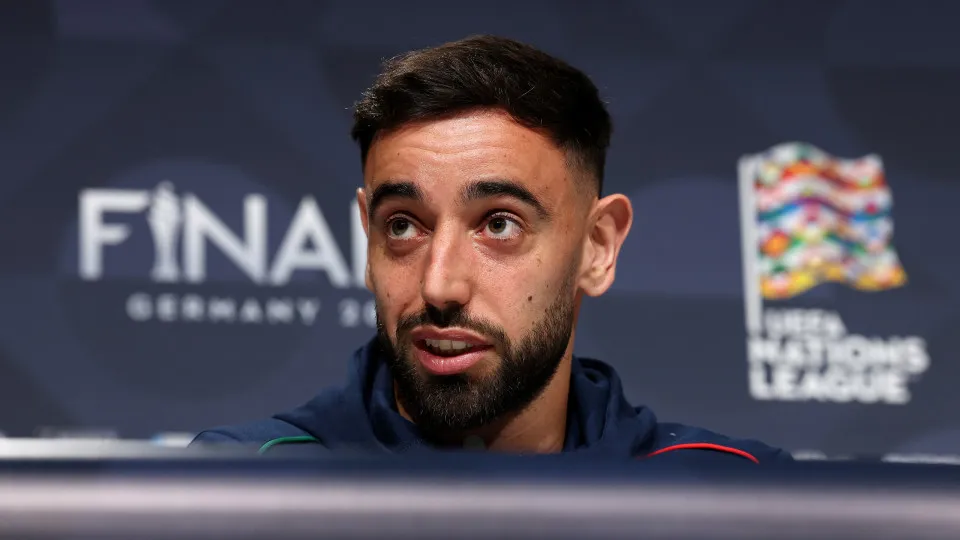 MUNICH, GERMANY - JUNE 03: Bruno Fernandes of Portugal speaks to the media during the Portugal Press Conference ahead of the UEFA Nations League 2025 Semi-final between Germany and Portugal on June 03, 2025 in Munich, Germany.  (Photo by Maja Hitij - UEFA