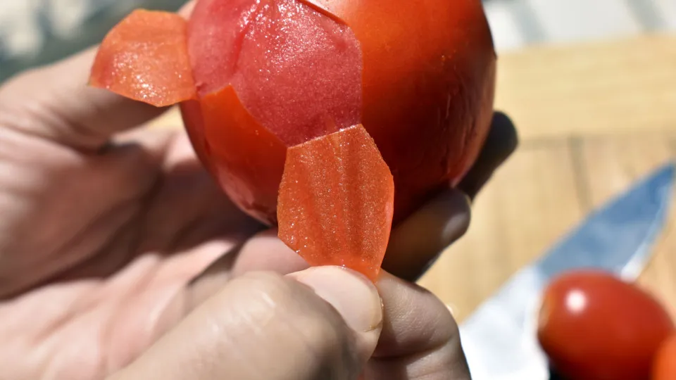 pelar tomate