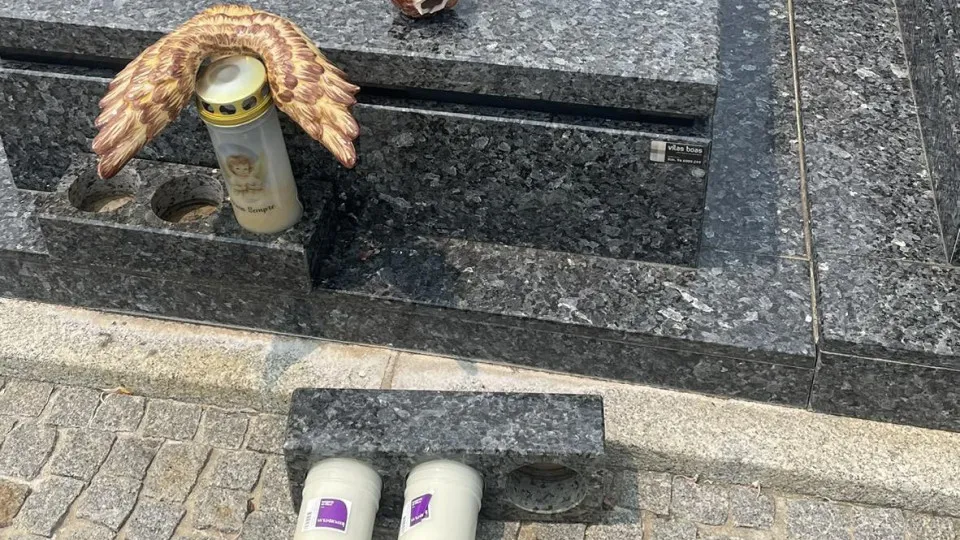 Cemitério de Barcelos vandalizado