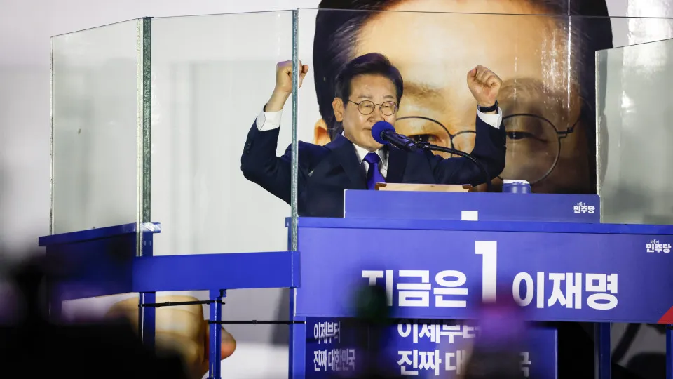 Lee Jae-myung, PD-liberal