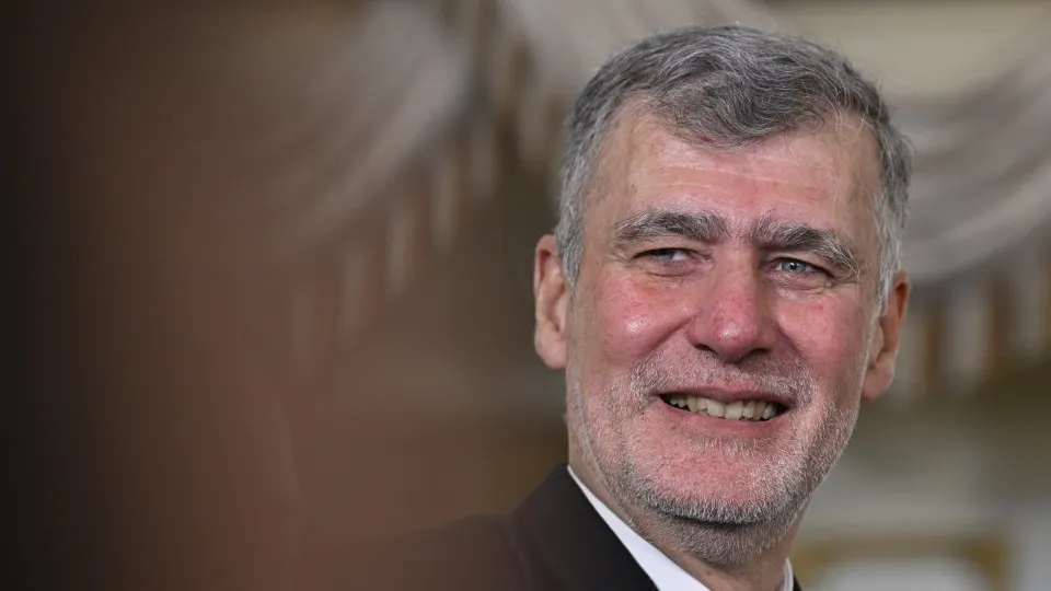 Sondagem. Gouveia e Melo ainda é o preferido para Presidente, mas...